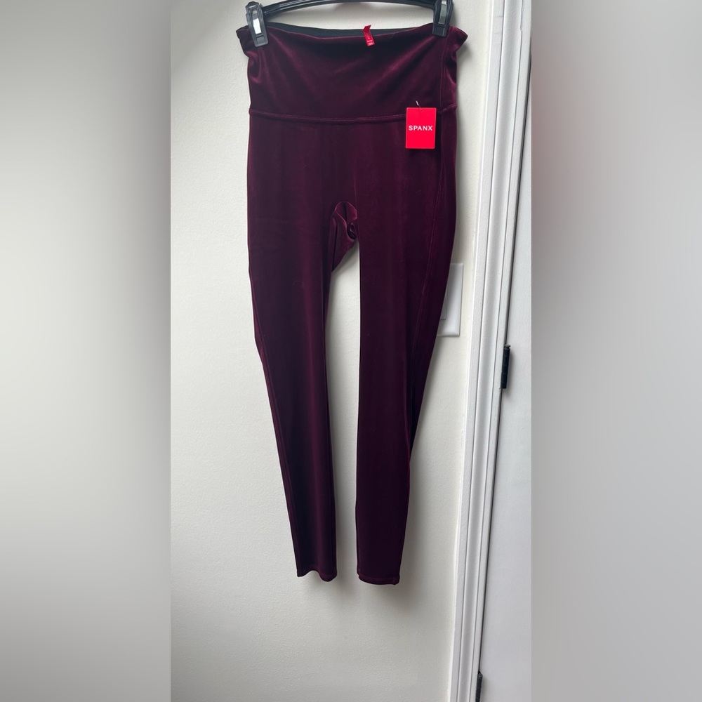 NWT | SPANX Velvet Leggings | Size M